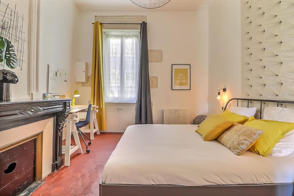 Le Yellow - Central - Climatise Nimes Exterior foto